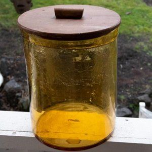 VIN Yellow Crackled Glass w Wood Lid Jar